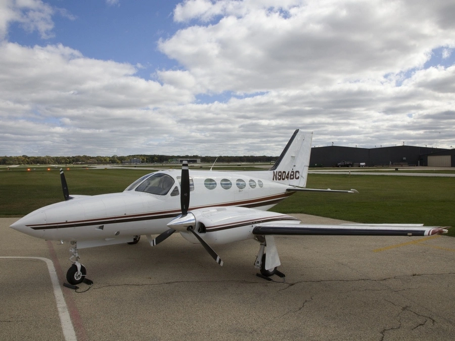 Cessna 421 – Dynasty Aero